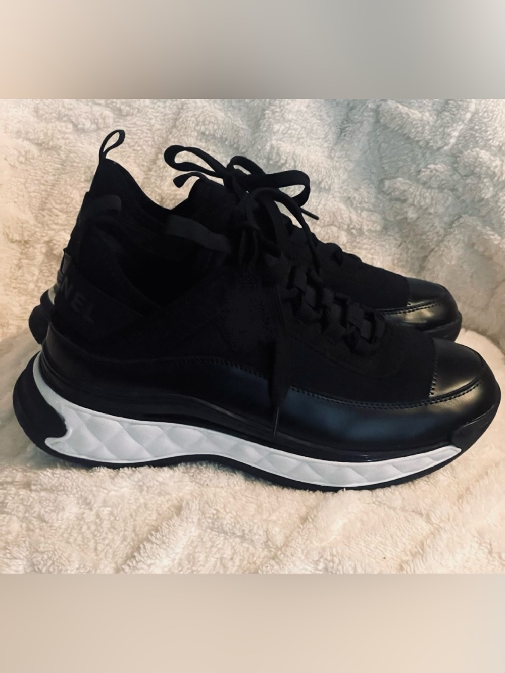 Women’s Black Look-a-Like Fashion Sneakers
